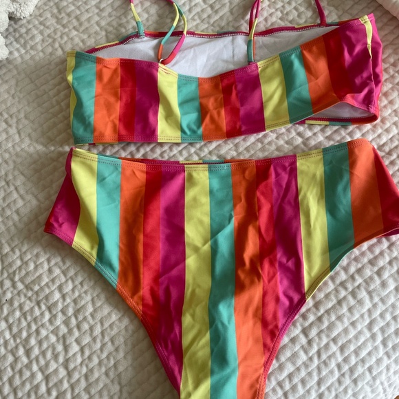 SHEIN MULTI COLOR STRIPED 2 PC BIKINI SIZE XL NEW - Picture 7 of 10